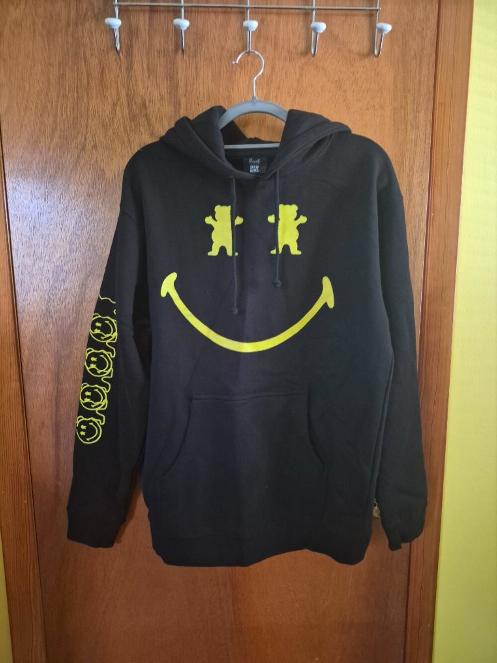 Grizzly Grip Tape Hoodie Smiley World Colab Black Medium NWOT